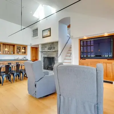 Wellness Retreat with Views! Upscale Marlboro Cabin