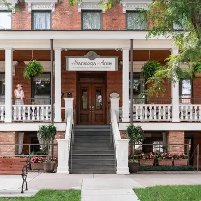 Saratoga Arms Hotel