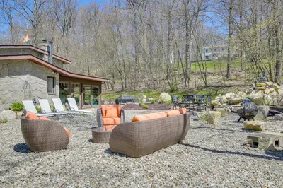 a group of chairs and tables in a yard at East Fishkill Escape, Close to Red Wing Park! in Hopewell Junction