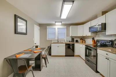 Gallery image of The Peaceful Post Cozy Winter Escape in Kingston in Kingston