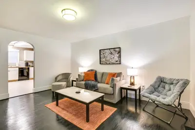 Gallery image of The Peaceful Post Cozy Winter Escape in Kingston in Kingston