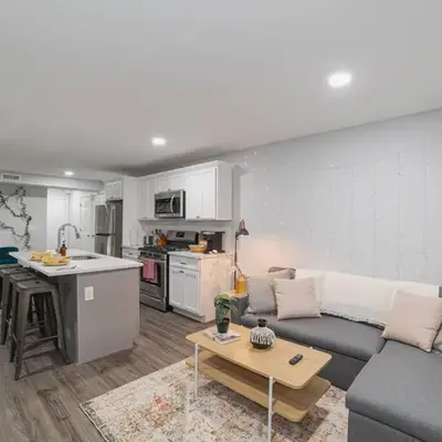 Suite Dreams 2BR Parking Yale New Haven Lawn Club