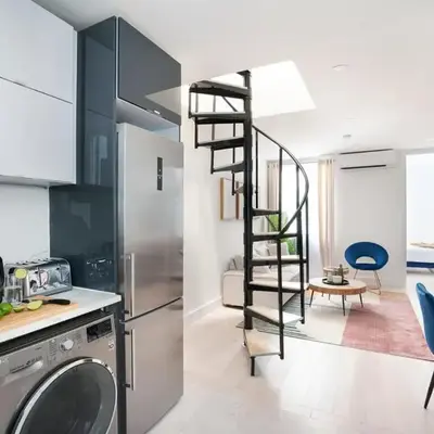 78-4A 2BR Duplex with a Balcony Prime UES