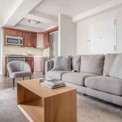UES 1br w gym nr art museums NYC-1180