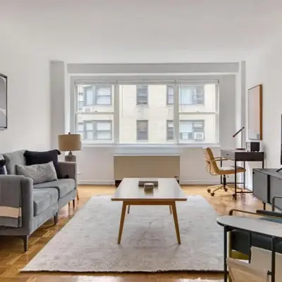 UES 1br w elevator doorman nr Central Park NYC-1186