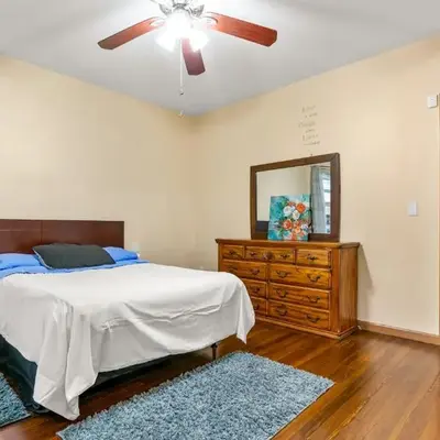 Bedroom near Yale Hospital/Bridgeport