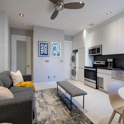Cozy & Convenient Midtown Condo-Hotel!