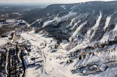 an aerial view of a ski resort in the snow at Brentwood Burrow in East Stroudsburg