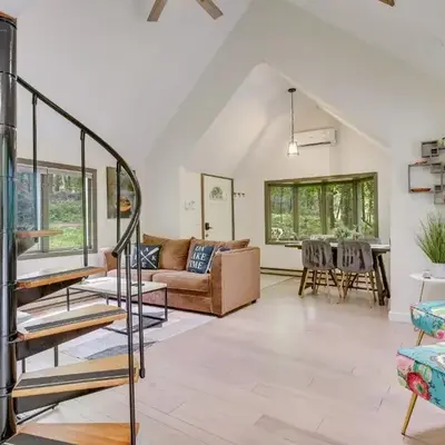 South Salem Vacation Rental with Furnished Deck!