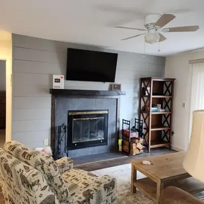 Mt Snow Condo with Pool Mountain Views Half Mile to Mtn