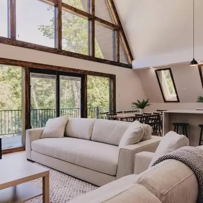 Emberwood Lodge - Luxury Cabin