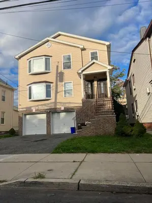 Gallery image of NYC Adjacent Comfy 9 Guest Home in Passaic