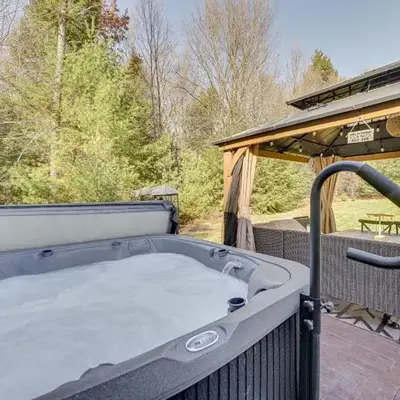 Northville Cabin with Fire Pit