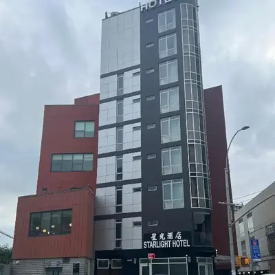 Starlight Hotel Near LGA Airport