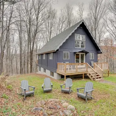 Hunter Mountain Home with Game Room 1 Mi to Skiing!