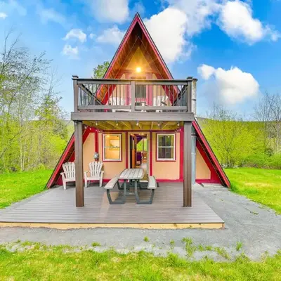 Walk to Ski Lift! Charming Hunter A-Frame