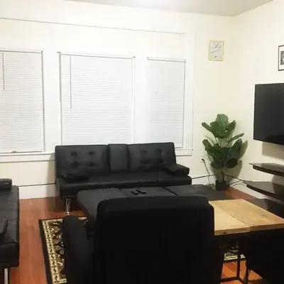 Comfy 4 Bed 1 Bath with Wi-fi in College Area