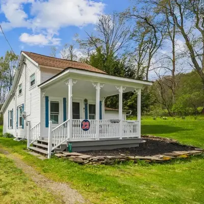 Cozy Milford Cottage on Half Acre w Deck & Grill