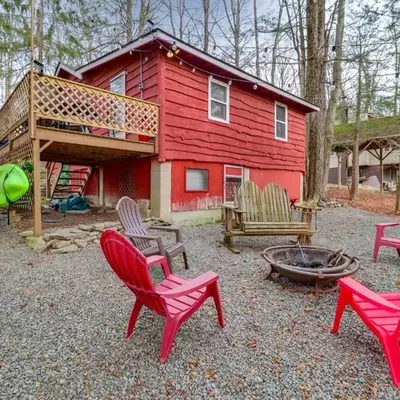 Cozy Lake Wallenpaupack Cabin with Community Perks