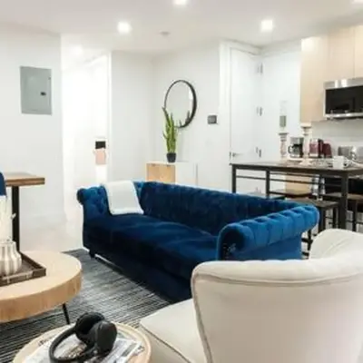 3BR 2Baths with Private Outdoors