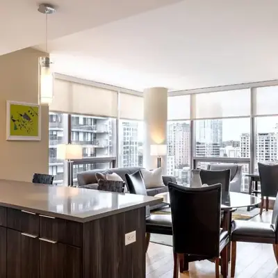 Spacious Apartment Downtown