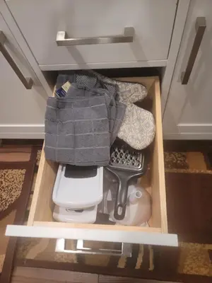 a drawer with a toilet in a room at The Subterranean Haven in Mount Vernon