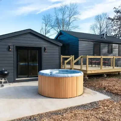 New Paltz Zen Wellness Cabin w/ Hot Tub