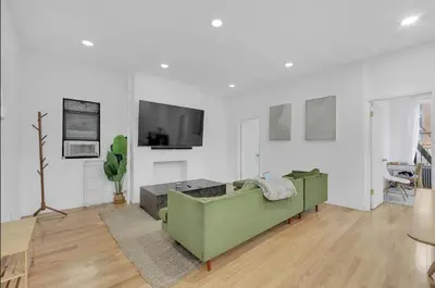 Gallery image of 51-1A Renovated 3br 2bath Prime soho in New York