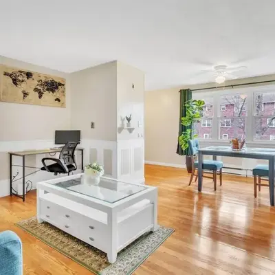 Central Chic Crib