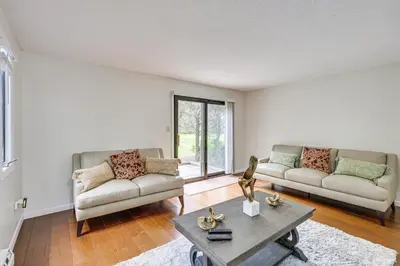 Gallery image of Quaint Bristol Townhome about 14 Mi to West Hartford! in Bristol