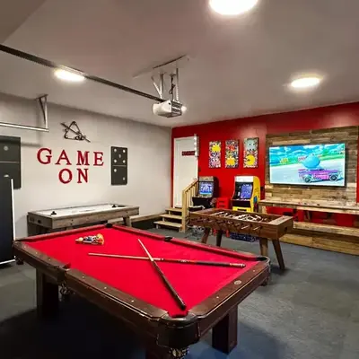 Rustic Poconos Ranch w Game Room