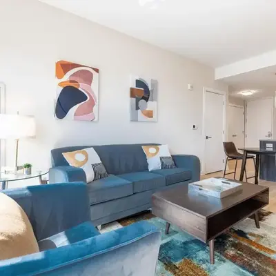 Luxury Apt with Pool