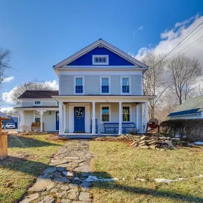 Walk to Memorial Park Pet-Friendly Bethlehem Home