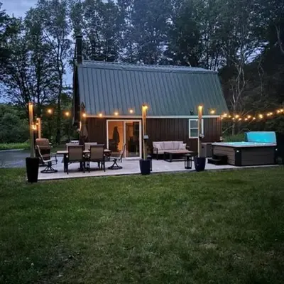 Private Cottage with Hot Tub in the Woods