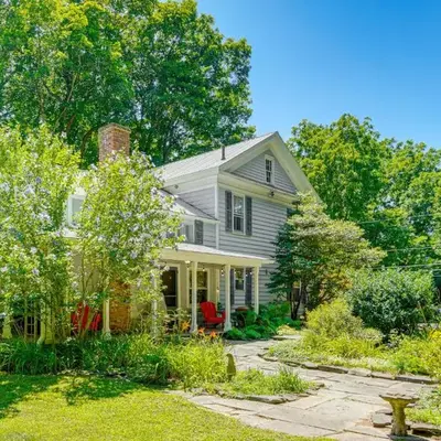 Historic Catskills Farmhouse Ski
