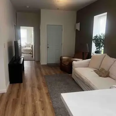 Renovated 3 bedroom for Professionals