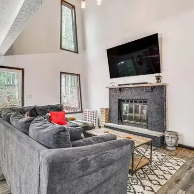 Wooded Tobyhanna Home with Fire Pit and Lake Access!