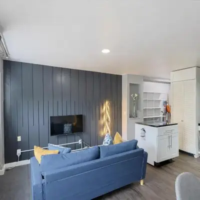 Lux Apt