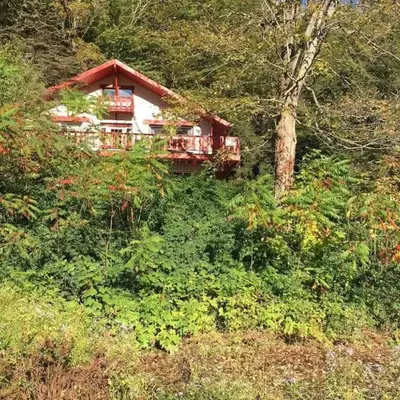 Alpine Four Season Lodge Shandaken NY sleeps 18