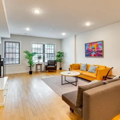 Walk to Journal Square Modern Apt about 4 Mi to NYC!