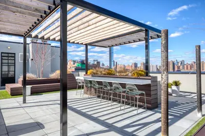 Gallery image of Vinegar Hill 1br w wd roof gym nr TimeOut Building NYC-959 in Brooklyn