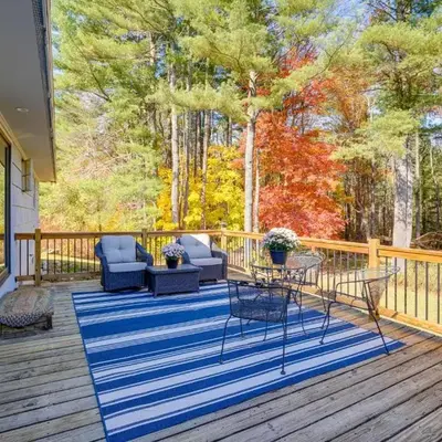1 Mi to Dtwn Cottage with Large Yard in Stockbridge
