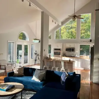 Luxury Woodstock Family Retreat with pool hot tub