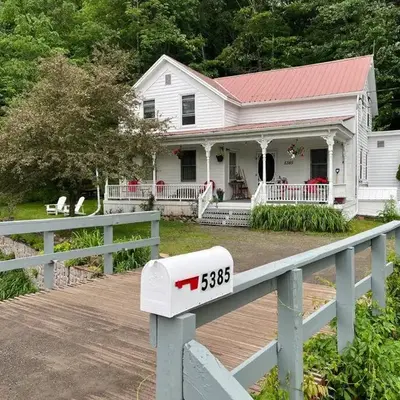 Victorian Farmhouse in The Catskills