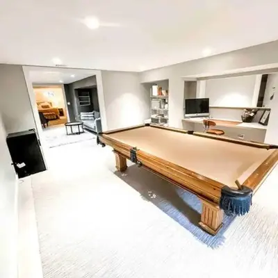 Modern Westport Studio with Pool Table & Lounge