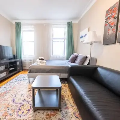 Bright Studio in Central NYC