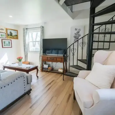 Hadley Hideaway Cottage