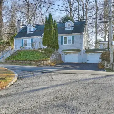 3 Mi to Downtown Spacious White Plains Home