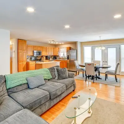 4 Mi to Dtwn Pet-Friendly Home in Utica