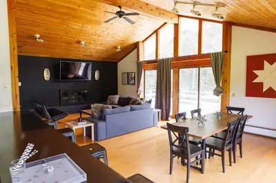 Gallery image of The Cozy Cat Motel at Catamount in Hillsdale